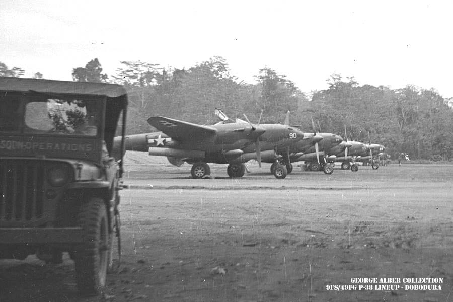 P-38s in lineup
